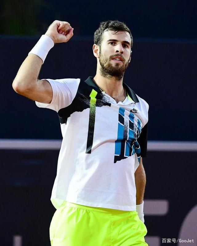 其在球场上 其在球场上