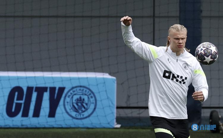 两队在半场 两队在半场